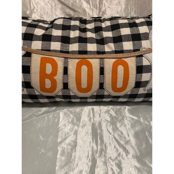 Cynthia Rowley Halloween BOO Ghost Spooky Throw Pillow 24 x 12 - Picture 3 of 5